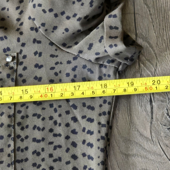 APT. 9 Women's Green Short Sleeve Blouse Top Size Extra Small (XS) - Picture 5 of 8